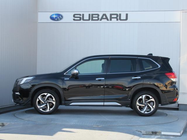 フォレスター アドバンス　新世代アイサイト搭載車　リバース連動ドアミラー　ドアミラーメモリーオート格納機能　アクセスキー対応運転席シートポジションメモリー　アイサイトセイフティプラス　ステアリングヒーター　前後席シートヒーター（5枚目）