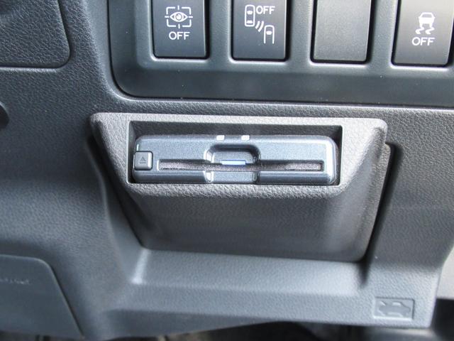 フォレスター アドバンス　新世代アイサイト搭載車　リバース連動ドアミラー　ドアミラーメモリーオート格納機能　アクセスキー対応運転席シートポジションメモリー　アイサイトセイフティプラス　ステアリングヒーター　前後席シートヒーター（19枚目）