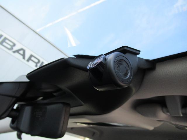 フォレスター アドバンス　新世代アイサイト搭載車　リバース連動ドアミラー　ドアミラーメモリーオート格納機能　アクセスキー対応運転席シートポジションメモリー　アイサイトセイフティプラス　ステアリングヒーター　前後席シートヒーター（20枚目）