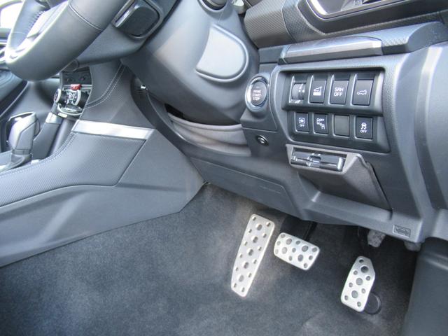 フォレスター アドバンス　新世代アイサイト搭載車　リバース連動ドアミラー　ドアミラーメモリーオート格納機能　アクセスキー対応運転席シートポジションメモリー　アイサイトセイフティプラス　ステアリングヒーター　前後席シートヒーター（23枚目）