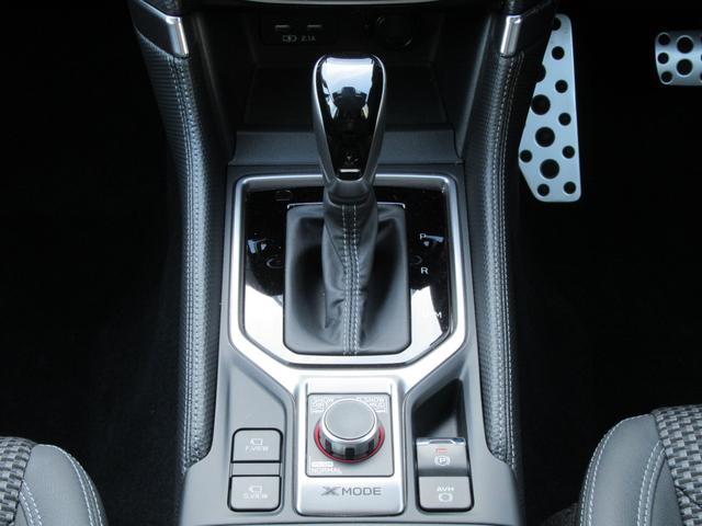 フォレスター アドバンス　新世代アイサイト搭載車　リバース連動ドアミラー　ドアミラーメモリーオート格納機能　アクセスキー対応運転席シートポジションメモリー　アイサイトセイフティプラス　ステアリングヒーター　前後席シートヒーター（25枚目）