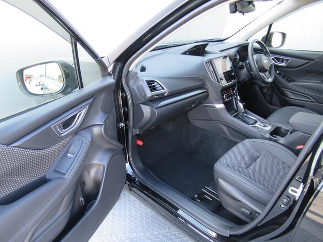 フォレスター アドバンス　新世代アイサイト搭載車　リバース連動ドアミラー　ドアミラーメモリーオート格納機能　アクセスキー対応運転席シートポジションメモリー　アイサイトセイフティプラス　ステアリングヒーター　前後席シートヒーター（33枚目）