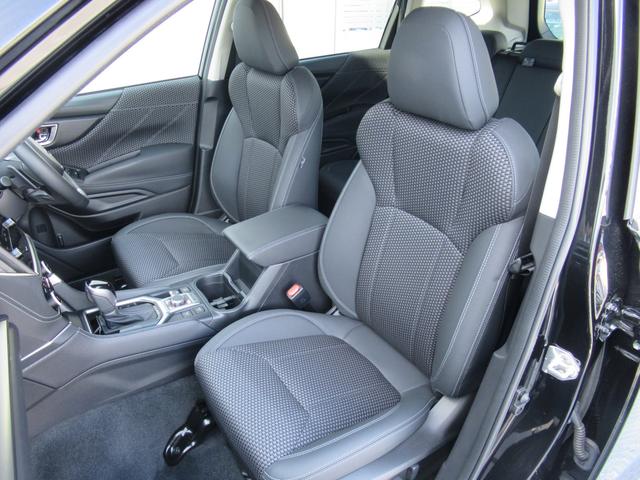 フォレスター アドバンス　新世代アイサイト搭載車　リバース連動ドアミラー　ドアミラーメモリーオート格納機能　アクセスキー対応運転席シートポジションメモリー　アイサイトセイフティプラス　ステアリングヒーター　前後席シートヒーター（34枚目）