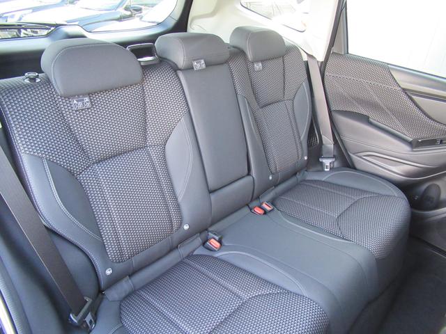 フォレスター アドバンス　新世代アイサイト搭載車　リバース連動ドアミラー　ドアミラーメモリーオート格納機能　アクセスキー対応運転席シートポジションメモリー　アイサイトセイフティプラス　ステアリングヒーター　前後席シートヒーター（41枚目）