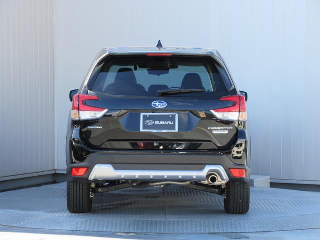 フォレスター アドバンス 新世代アイサイト搭載車 ブラウン内装本革シート リバース連動ドアミラー ドアミラーメモリーオート格納機能 アクセスキー対応運転席シートポジションメモリー アイサイトセイフティプラス ステアリングヒーター 前後席シートヒーター(7枚目)