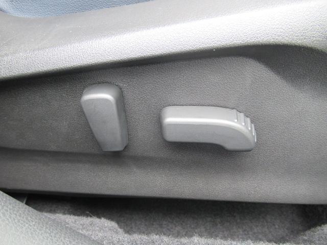ＸＶ アドバンス　アイサイト搭載車　ブルー内装仕様　８型メモリーナビゲーション　ナビ連動ＥＴＣ　前後録画型ドライブレコーダー　ステアリング連動バックカメラ　サイドビューモニター　スーパーＵＶカット撥水フロントドアガラス　ヒーテッドドアミラー（29枚目）