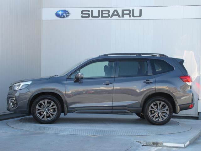 フォレスター Ｘ－エディション　アイサイト搭載車　ルーフレール付き　８インチメモリーナビゲーション　パワーリヤゲート　リバース連動ドアミラー　ドアミラーオート格納機能　ハンドルヒーター　サイドビューモニター　前後録画型ドライブレコーダー（5枚目）