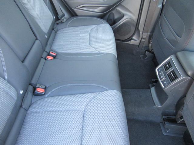 フォレスター Ｘ－エディション　アイサイト搭載車　ルーフレール付き　８インチメモリーナビゲーション　パワーリヤゲート　リバース連動ドアミラー　ドアミラーオート格納機能　ハンドルヒーター　サイドビューモニター　前後録画型ドライブレコーダー（42枚目）