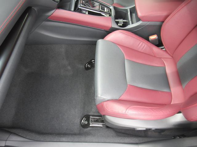 レヴォーグ ＳＴＩスポーツ　ＥＸ　アイサイトＸ搭載車　スマートリヤビューミラー　ＺＦ製電子制御ダンパー　ドライブモードセレクト　ＳＴＩロゴ入り大型マフラーカッター　レッドステッチ入りボルドー色本革スポーツシート（39枚目）