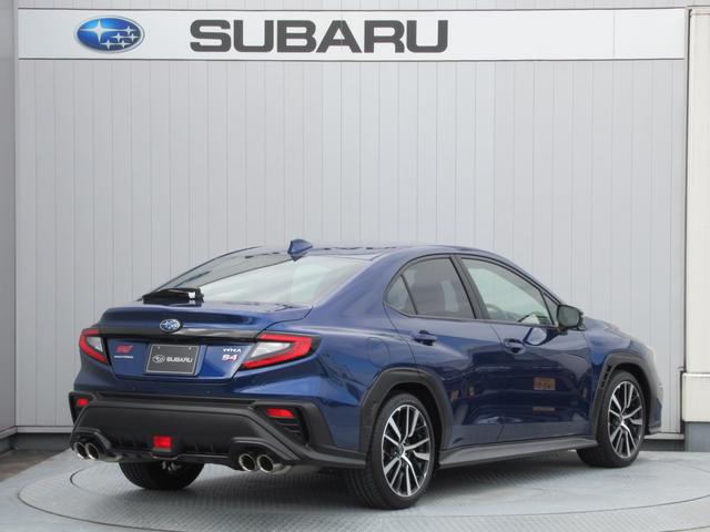 WRX S4 STIスポーツR EX アイサイトX搭載車 サンルーフ スバルパフォーマンストランスミッション ZF製電子制御ダンパー ドライブモードセレクト レカロ製スポーツシート ドライバーモニタリングシステム(4枚目)