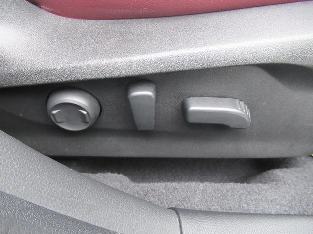 レヴォーグ STIスポーツ EX アイサイトX搭載車 スマートリヤビューミラー ZF製電子制御ダンパー ドライブモードセレクト STIロゴ入り大型マフラーカッター レッドステッチ入りボルドー色本革スポーツシート(35枚目)