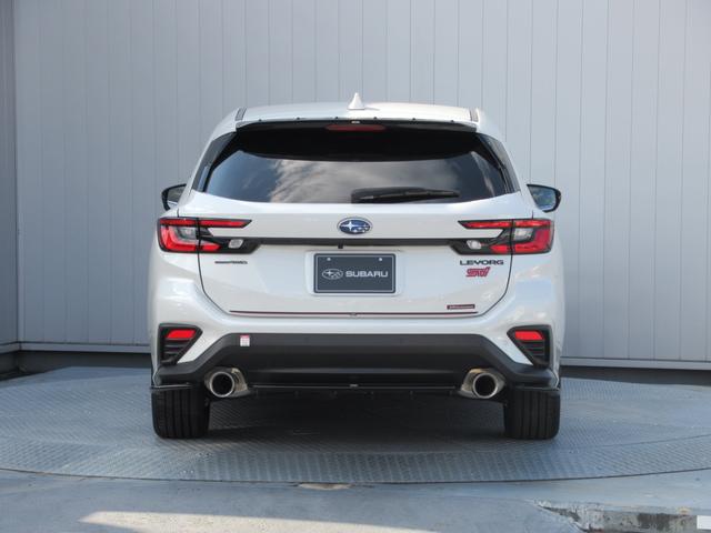 ＳＵＢＡＲＵを支える「ＳＧＰ」革新的なプラットフォーム。車体の剛性を徹底的に強化することで、ドライバーの操作にクルマが瞬時に正確に反応する意のままの走りを実現。操る喜びを高めます。