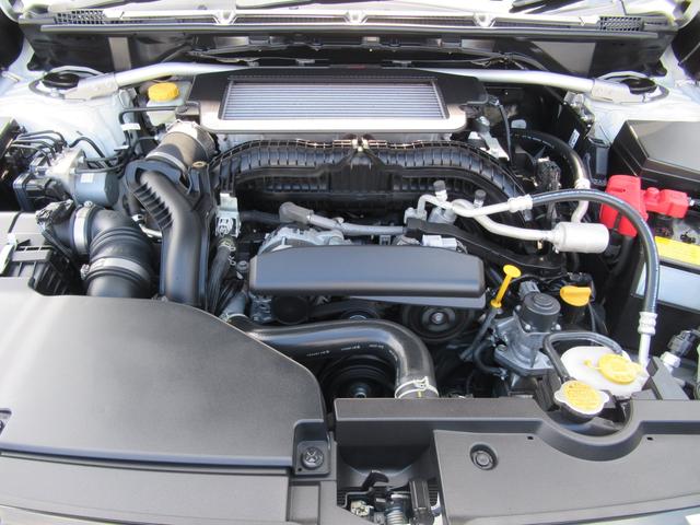 ＳＵＢＡＲＵのコア技術！全方位で進化させた新世代ＢＯＸＥＲエンジン。「ずっと運転していたい」という気持ちを加速させる、走りの愉しさを提供します。