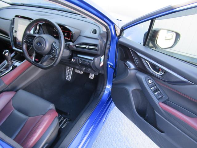 レヴォーグ STIスポーツ EX アイサイトX搭載車 スマートリヤビューミラー ZF製電子制御ダンパー ドライブモードセレクト STIロゴ入り大型マフラーカッター レッドステッチ入りボルドー色本革スポーツシート(32枚目)