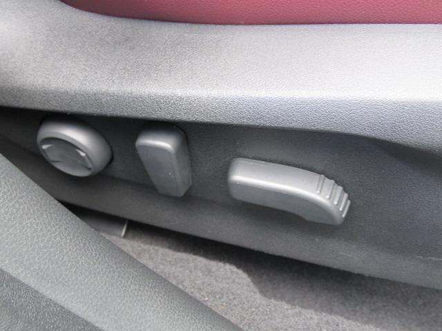 レヴォーグ STIスポーツ EX アイサイトX搭載車 スマートリヤビューミラー ZF製電子制御ダンパー ドライブモードセレクト STIロゴ入り大型マフラーカッター レッドステッチ入りボルドー色本革スポーツシート(35枚目)