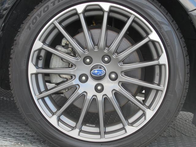 レヴォーグ ２．０ＳＴＩスポーツ　アイサイト　リヤガラスフィルム５面張り施工　８インチメモリーナビ　前後録画型ドラレコ　リヤビークルディテクション　フロントカメラ　サイドビューモニター（9枚目）