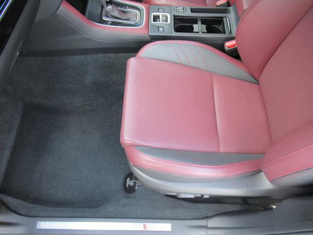 レヴォーグ ２．０ＳＴＩスポーツ　アイサイト　リヤガラスフィルム５面張り施工　８インチメモリーナビ　前後録画型ドラレコ　リヤビークルディテクション　フロントカメラ　サイドビューモニター（33枚目）