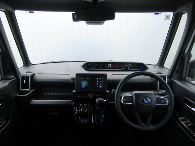 �X�C�b�`�A���o�[���̑���n���͏��Ȃ������ړ��Œ����I�ɑ���ł���悤�ɔz������Ă��܂��̂ŁA�h���C�o�[�͉^�]����ɏW�����邱�Ƃ��ł��܂��B