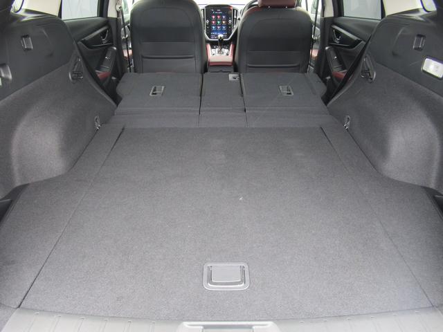 �����V�[�g��|���ƁA����ɃJ�[�S�X�y�[�X���L����܂��B