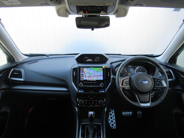 �X�C�b�`�A���o�[���̑���n���͏��Ȃ������ړ��Œ����I�ɑ���ł���悤�ɔz������Ă��܂��̂ŁA�h���C�o�[�͉^�]����ɏW�����邱�Ƃ��ł��܂��B