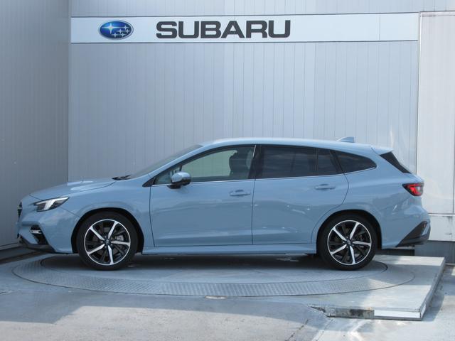 �u�ӂ̂܂܂ɃR���g���[������������v��u��i���v��\�������u�a�n�k�c�d�q�v�f�U�C�����̗p�B�����H�[�O�ɂӂ��킵���X�|�[�e�B�ȃX�^�C���Ɏd�オ���Ă���܂��B