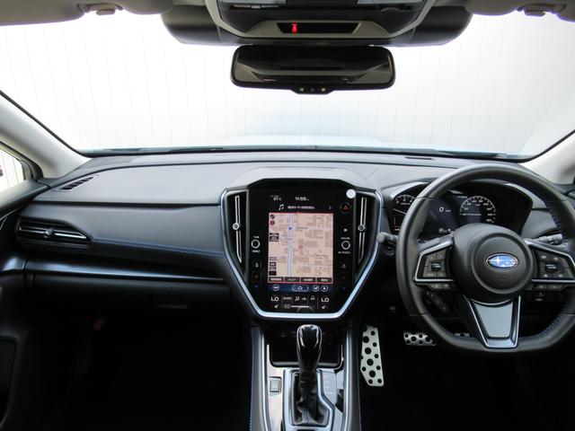 �X�C�b�`�A���o�[���̑���n���͏��Ȃ������ړ��Œ����I�ɑ���ł���悤�ɔz������Ă��܂��̂ŁA�h���C�o�[�͉^�]����ɏW�����邱�Ƃ��ł��܂��B