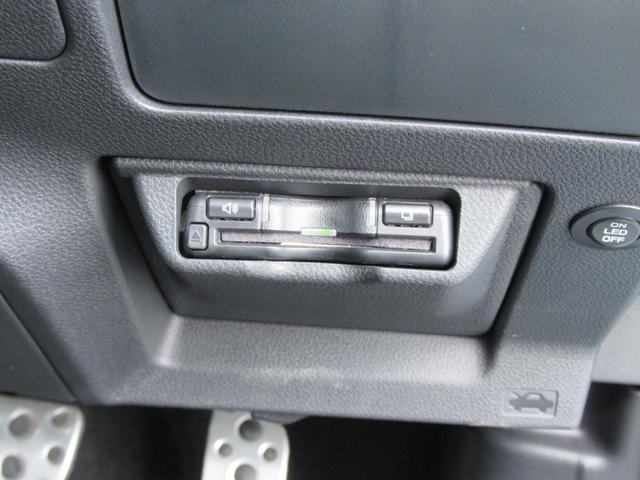 ���r�[�R���Ή��̂d�s�b�i�Q�D�O�j�𑕔����Ă��܂��B