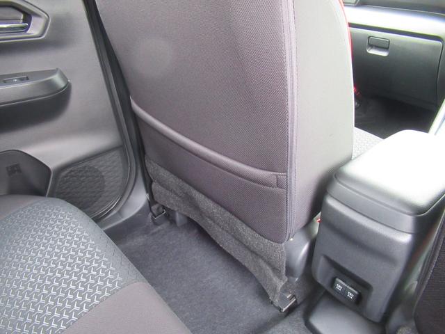 ����Ȃ̔w�ʂɃV�[�g�o�b�N�|�P�b�g�𑕔��B