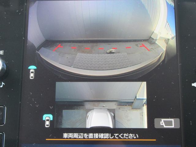 �^�]�Ȃ���O�^�C���t�߂����j�^�[�ł���T�C�h�r���[���j�^�[�ƁA�t�����g�J�����𑕔����Ă��܂��B