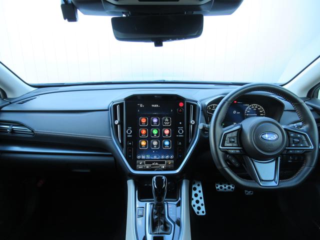 �X�C�b�`�A���o�[���̑���n���͏��Ȃ������ړ��Œ����I�ɑ���ł���悤�ɔz������Ă��܂��̂ŁA�h���C�o�[�͉^�]����ɏW�����邱�Ƃ��ł��܂��B