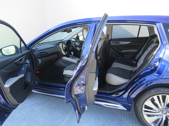 �h�A�̊Ԍ���傫���Ƃ��Ă���܂��̂ŁA����g�̂��ʂ�₷���A�X���[�Y�ɏ�~�ł��܂��B