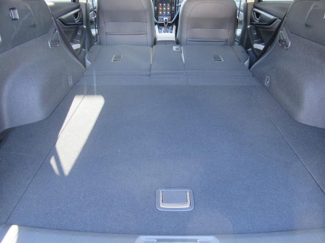 �����V�[�g��|���ƁA����ɃJ�[�S�X�y�[�X���L����܂��B��⃌�W���[�̓������������ςݍ���ŉ������B