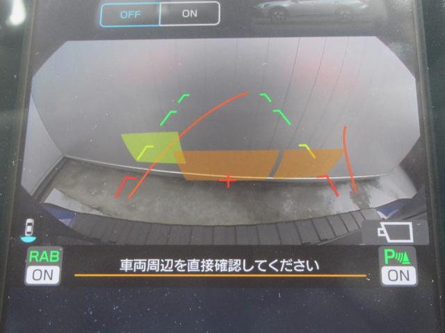 ���Ԃ���Ƃ��A���̃X�y�[�X���ǂꂭ�炢���邩�킩�炸�A���܂���߂��Ȃ��E�E�Ȃ�Ă��Ƃ�h���A�o�b�N�J�����𑕔��B�@��މ^�]�����S���čs���܂��B