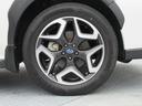 純正18インチアルミホイール。 タイヤサイズは225/55R18。