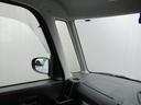 運転席から左前を見たイメージ。ガラス面が大きく目視確認がしやすくなっています。