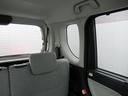 運転席から左後ろを見たイメージ。ガラス面が大きく目視確認がしやすくなっています