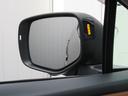 後方から接近する車輌をインジケーターランプでドライバーに知らせてくれる、スバルリヤビークルディテクションを装備しています。