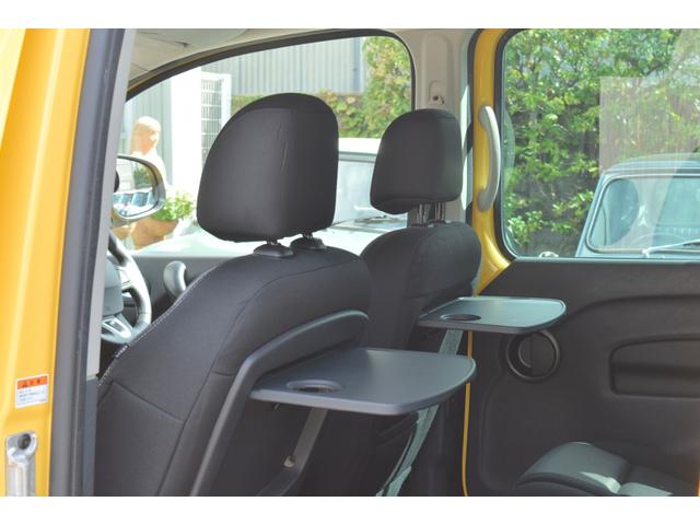 カングー ラ・ポスト　ワンオーナー・禁煙車・６速マニュアル・Ｂｌｕｅｔｏｏｔｈオーディオ・ＵＳＢ・ＣＤ・ＵＶカットガラス・シートバックテーブル・可倒式助手席（14枚目）