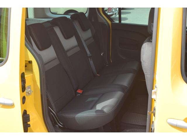 カングー ラ・ポスト　ワンオーナー・禁煙車・６速マニュアル・Ｂｌｕｅｔｏｏｔｈオーディオ・ＵＳＢ・ＣＤ・ＵＶカットガラス・シートバックテーブル・可倒式助手席（15枚目）