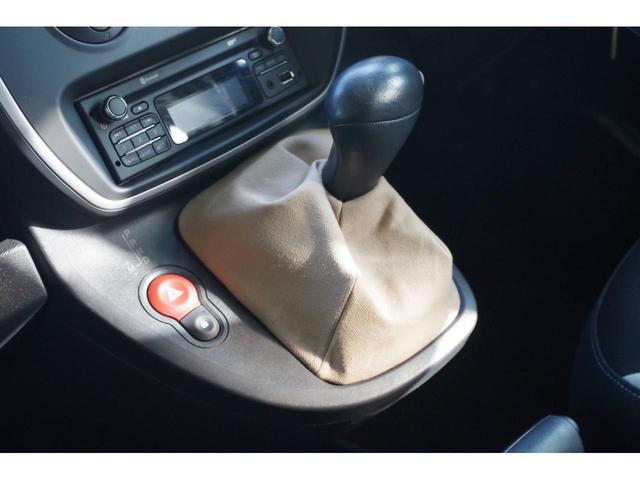 カングー ペイザージュ ワンオーナー 禁煙車 10インチナビTV バックカメラ Bluetooth USB カバナシートカバー シートヒーター ベッドキット ルーフキャリア ETC2.0 ウッドドアパネル 帆布アームレスト(26枚目)