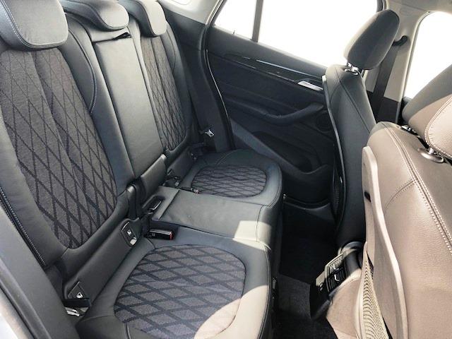 xDrive18dxライン 登録済未使用車コンフォートPKG(13枚目)