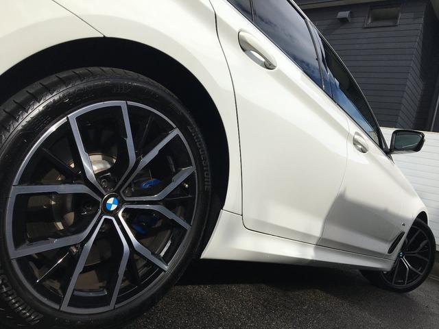 540i xDrive Mスポーツ セレクトPKG 電動ガラスサンルーフ ハーマンカードンサラウンド サンプロテクションガラス 340PS 黒革 F&Rシートヒーター HDDナビ 後退アシスト ACC 19AW LEDヘッドライト(20枚目)