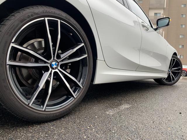 320i Mスポーツ 認定保証・フィオナレッドレザー・シートヒーター・純正オプション19インチAW・ACC・LED・Dアシスト・電動リアゲート・コンフォートアクセス・電動シート・パドルシフト・純正HDDナビ・360度カメラ(76枚目)