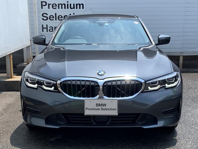 320i 認定保証・ワンオーナー・シートヒーター・ACC・インテリジェントセーフティ・LEDライト・純正HDDナビ・Bカメラ・PDC・電動シート・電動リアゲート・純正アルミホイール・コンフォートアクセス・ETC(5枚目)