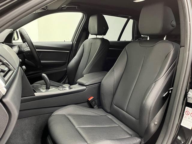 318i Mスポーツ エディションシャドー 認定保証・1オーナー・ブラックレザ・シートヒーター・LED・純正19AW・電動シート・電動リアゲート・純正HDDナビ・バックカメラ・PDC・Bluetooth・Dアシスト・ETC・コンフォートアクセス(23枚目)