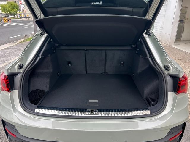 Ｑ３スポーツバック ダイナミックエディション　ユーザー買取　マンハッタングレーフロントエアロバンパー　マンハッタングレーサイドプロテクター　２０インチ５本スポークアルミ　パノラミックビューモニター　スペアスマートキー（39枚目）