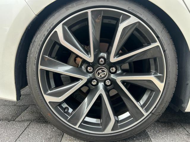 プリウスＰＨＶ Ｓナビパッケージ　純正ナビ　Ｒカメラ　車高調　スマートキー　ＥＴＣ（14枚目）