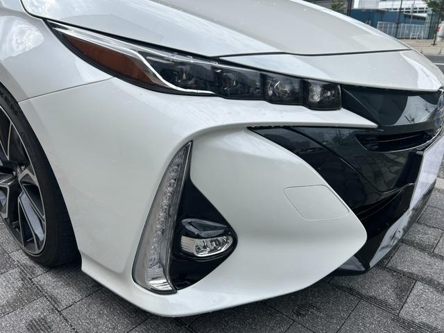 プリウスＰＨＶ Ｓナビパッケージ　純正ナビ　Ｒカメラ　車高調　スマートキー　ＥＴＣ（20枚目）
