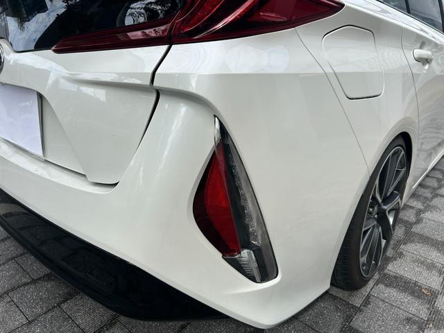 プリウスＰＨＶ Ｓナビパッケージ　純正ナビ　Ｒカメラ　車高調　スマートキー　ＥＴＣ（23枚目）