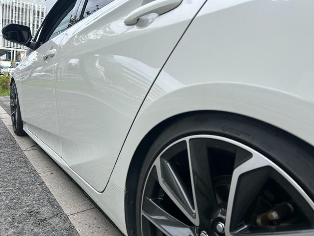 プリウスＰＨＶ Ｓナビパッケージ　純正ナビ　Ｒカメラ　車高調　スマートキー　ＥＴＣ（27枚目）